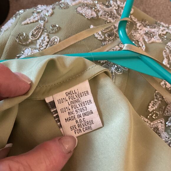 J Kara Green Sequins and Beads Sleeveless Long Formal Gown 10 - Picture 9 of 11